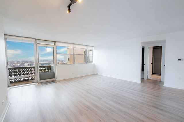 6301 N Sheridan Road 14J, Chicago, IL 60660