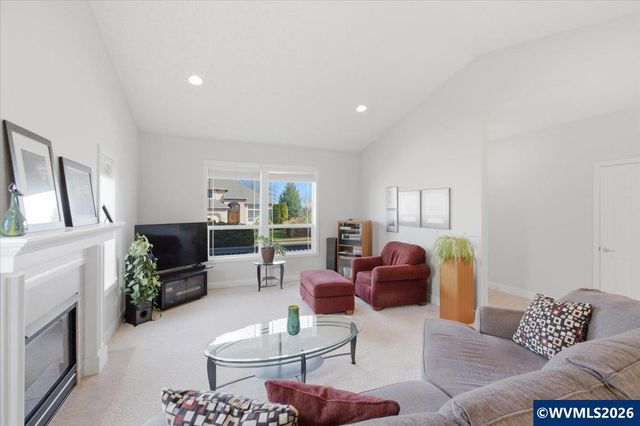 2066 NW Violet Av, Albany, OR 97321