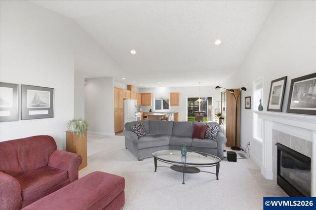 2066 NW Violet Av, Albany, OR 97321