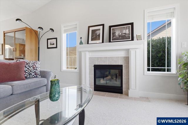 2066 NW Violet Av, Albany, OR 97321