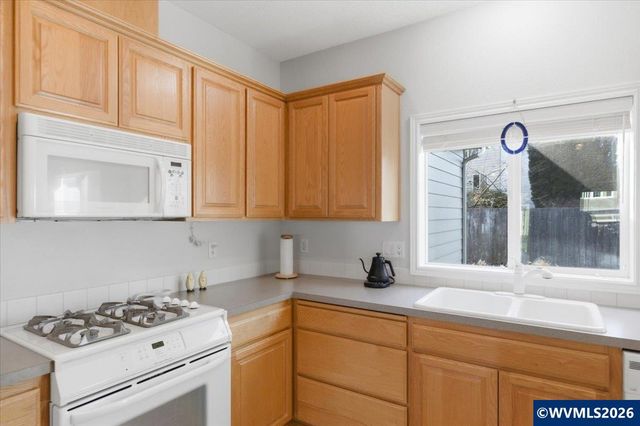 2066 NW Violet Av, Albany, OR 97321