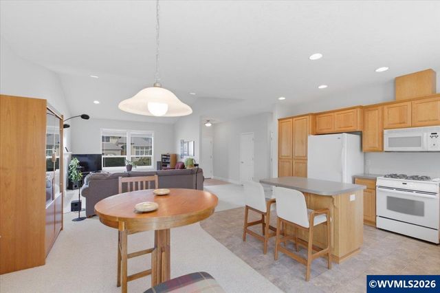 2066 NW Violet Av, Albany, OR 97321