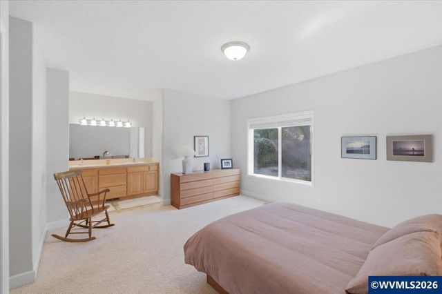 2066 NW Violet Av, Albany, OR 97321