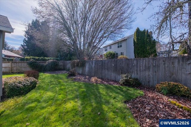 2066 NW Violet Av, Albany, OR 97321