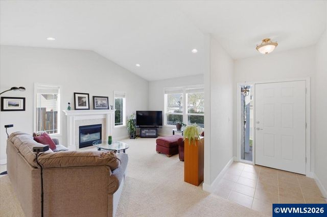 2066 NW Violet Av, Albany, OR 97321