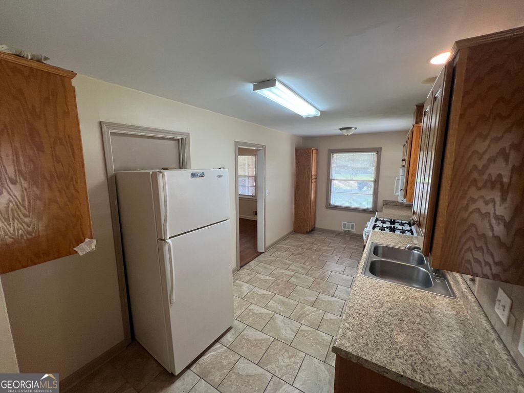 115 Charles Avenue SE, Marietta, GA 30067 — photo 2
