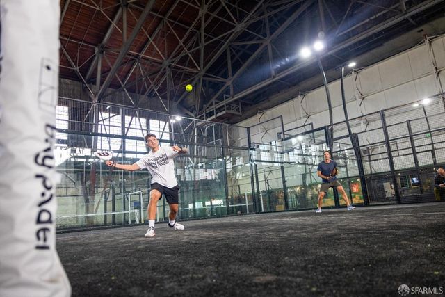 36 Meadow Drive 202, San Francisco, CA 94130