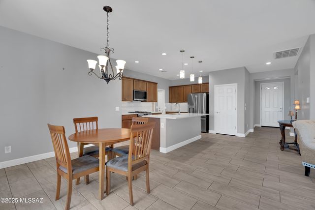 1496 E BLUE GRANITE DRIVE Drive, Green Valley, AZ 85614