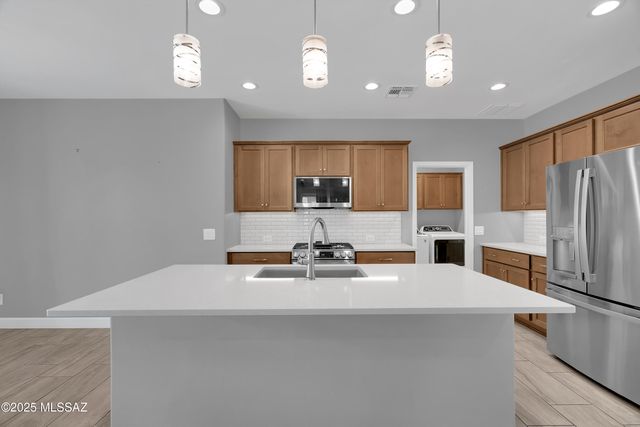 1496 E BLUE GRANITE DRIVE Drive, Green Valley, AZ 85614