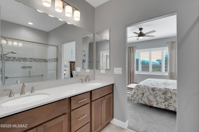 1496 E BLUE GRANITE DRIVE Drive, Green Valley, AZ 85614