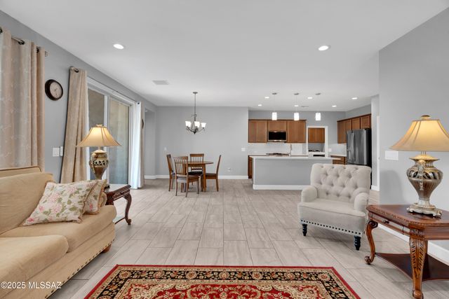 1496 E BLUE GRANITE DRIVE Drive, Green Valley, AZ 85614