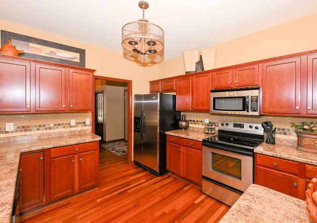 6305 Cedarhedge DRIVE, Mount Pleasant, WI 53406