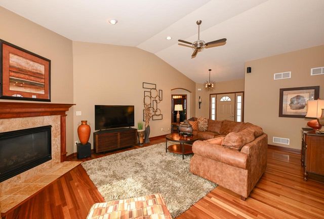 6305 Cedarhedge DRIVE, Mount Pleasant, WI 53406