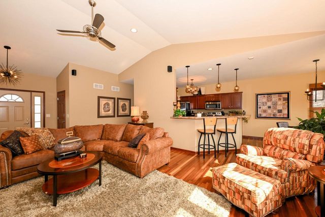 6305 Cedarhedge DRIVE, Mount Pleasant, WI 53406