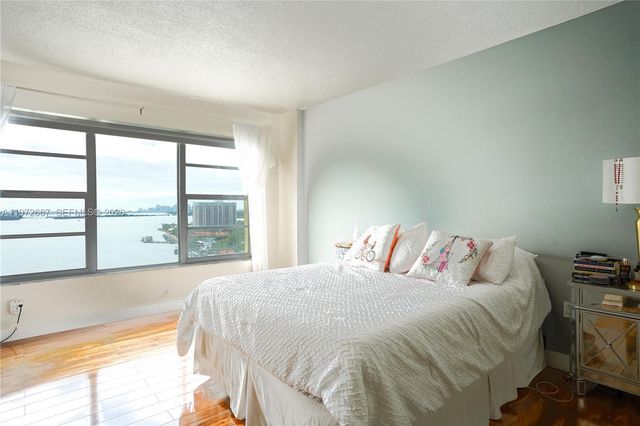 11111 Biscayne Blvd 20E, Miami, FL 33181