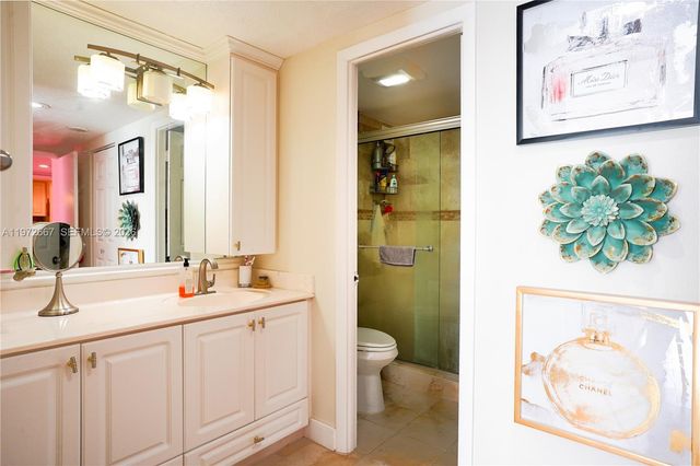 11111 Biscayne Blvd 20E, Miami, FL 33181