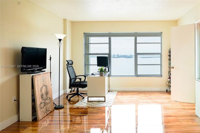 11111 Biscayne Blvd 20E, Miami, FL 33181