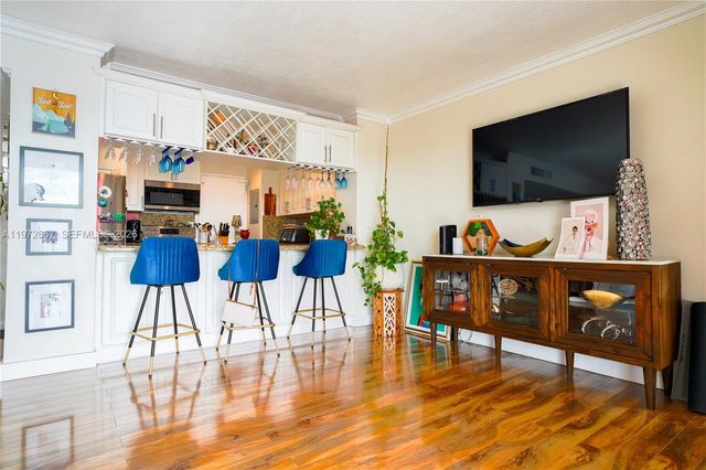 11111 Biscayne Blvd 20E, Miami, FL 33181