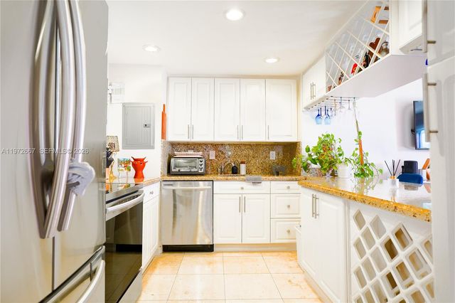 11111 Biscayne Blvd 20E, Miami, FL 33181