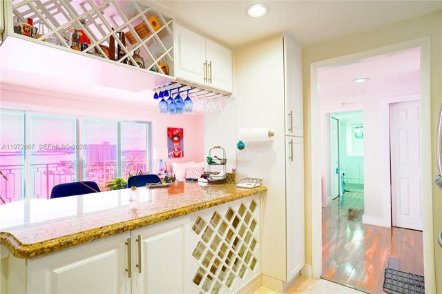 11111 Biscayne Blvd 20E, Miami, FL 33181