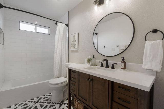 6001 Concordia Road NE, Albuquerque, NM 87111