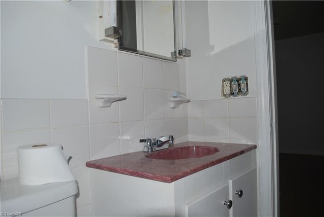 3245 Arnold Road, Hamptonville, NC 27020