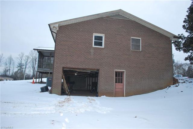 3245 Arnold Road, Hamptonville, NC 27020