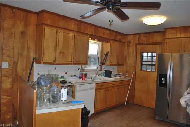 3245 Arnold Road, Hamptonville, NC 27020