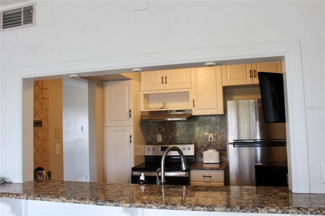9101 TUDOR DRIVE F206, Tampa, FL 33615
