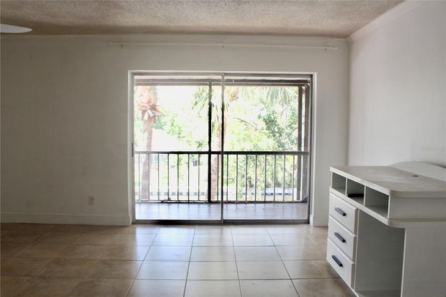 9101 TUDOR DRIVE F206, Tampa, FL 33615