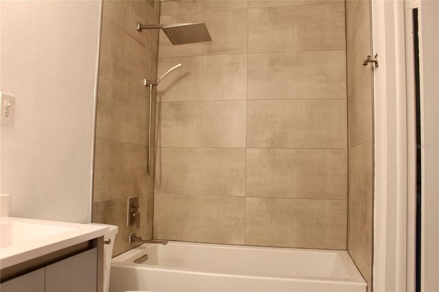9101 TUDOR DRIVE F206, Tampa, FL 33615