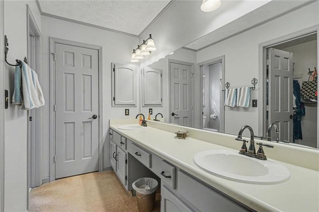 777 Saybrook Circle NW, Lilburn, GA 30047