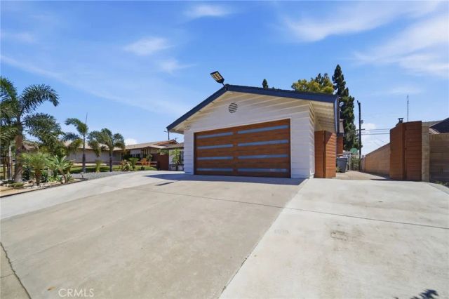 14762 Carfax, Tustin, CA 92780