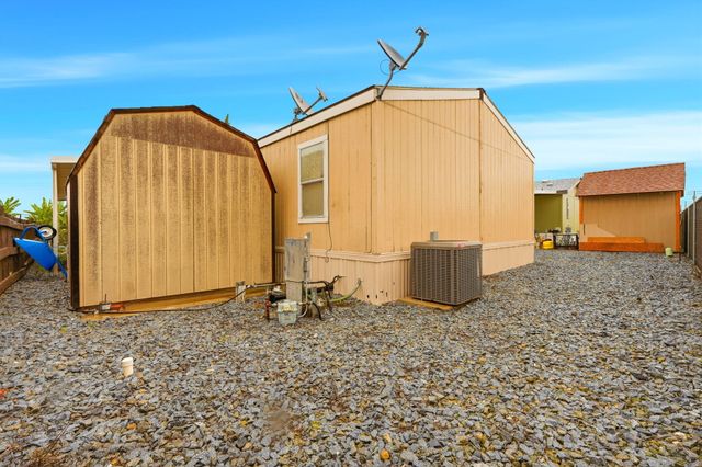 314 N Albert Avenue 1, Exeter, CA 93221