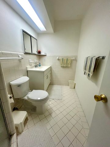2175 NE 56th Street 209, Fort Lauderdale, FL 33308