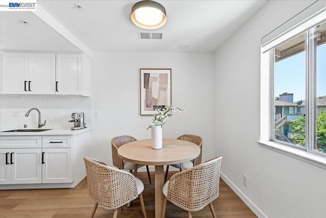 25164 COPA DEL ORO DR 201, Hayward, CA 94545