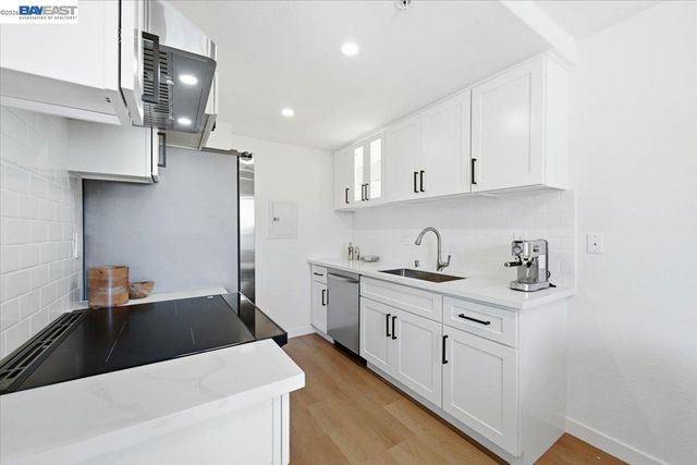 25164 COPA DEL ORO DR 201, Hayward, CA 94545