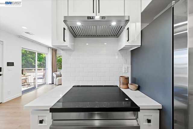 25164 COPA DEL ORO DR 201, Hayward, CA 94545