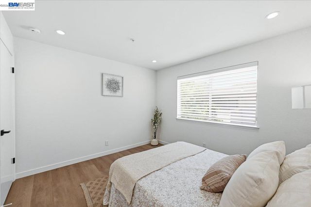 25164 COPA DEL ORO DR 201, Hayward, CA 94545