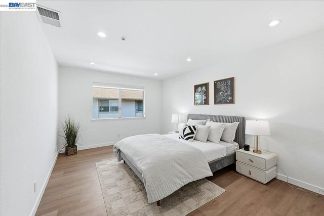 25164 COPA DEL ORO DR 201, Hayward, CA 94545