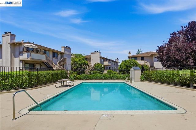 25164 COPA DEL ORO DR 201, Hayward, CA 94545