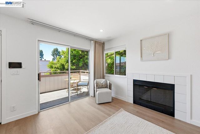 25164 COPA DEL ORO DR 201, Hayward, CA 94545
