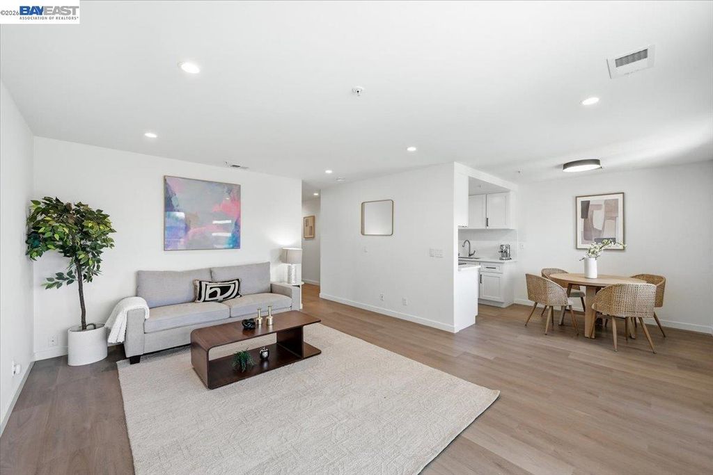 25164 COPA DEL ORO DR 201, Hayward, CA 94545