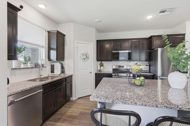 15718 Highlands Cove Drive, Humble, TX 77346