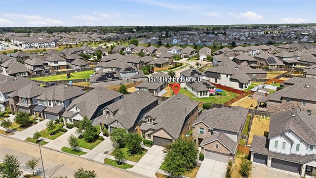 15718 Highlands Cove Drive, Humble, TX 77346