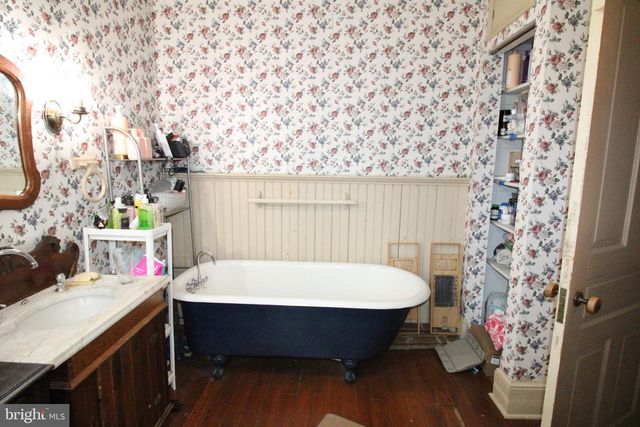 46 W FREDERICK ST, Millersville, PA 17551