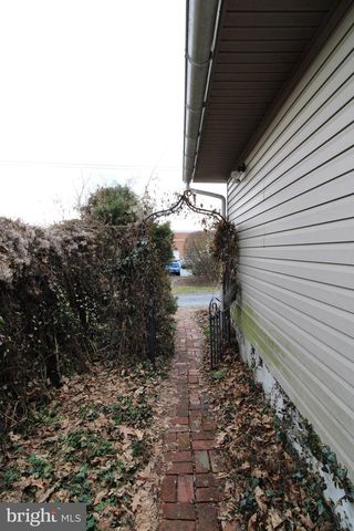 46 W FREDERICK ST, Millersville, PA 17551