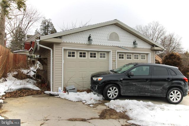 46 W FREDERICK ST, Millersville, PA 17551