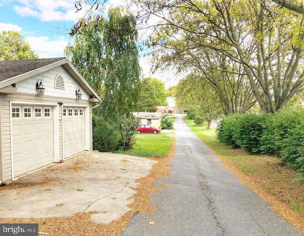 46 W FREDERICK ST, Millersville, PA 17551