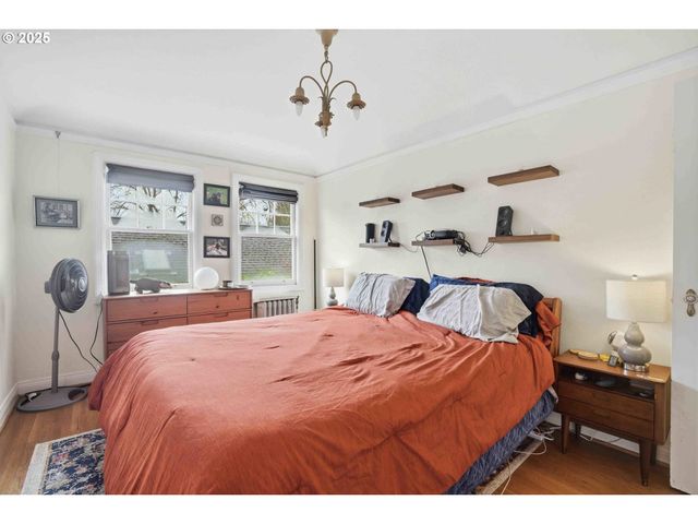 2250 Ne FLANDERS St 3, Portland, OR 97232